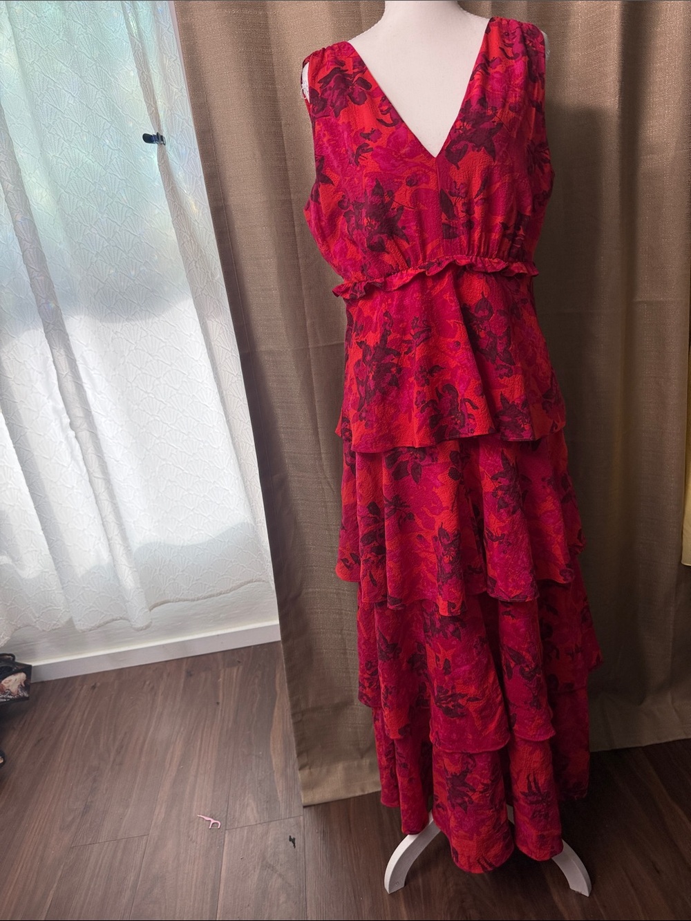 Chelsea28 Red Floral Tiered Midi Dress